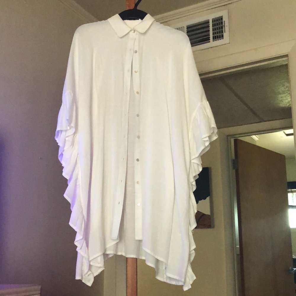 white summer shirt that can be worn as dress